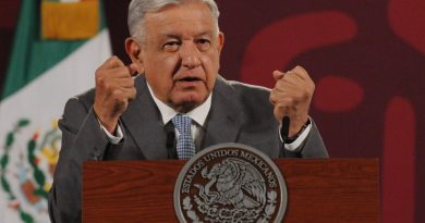 AMLO anuncia marcha en CdMx previo a cuarto informe de gobierno