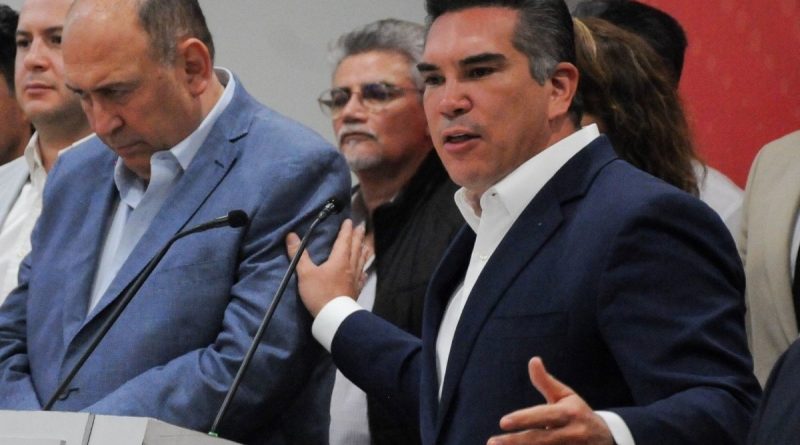 Alejandro Moreno celebra que PAN y PRD impulsen Va por México