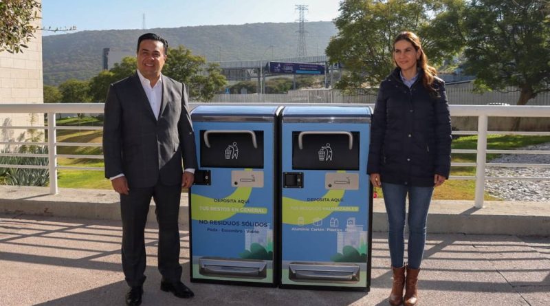 Nava pone papeleras solares en la capital