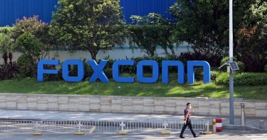 Foxconn dice que está restaurando la producción en la fábrica de iPhone más grande del mundo en China