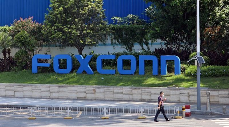 Foxconn dice que está restaurando la producción en la fábrica de iPhone más grande del mundo en China