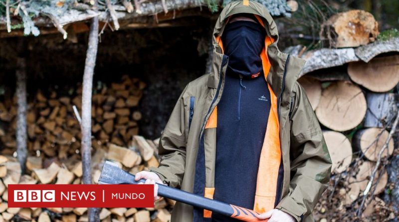 El joven que vive escondido en un bosque siberiano para huir del reclutamiento de Putin - BBC News Mundo