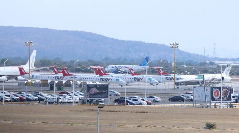 Anuncian pilotos de la aerolínea TAR paro de labores en abril