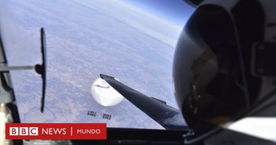 El selfi que muestra a un piloto de EE.UU. sobre el "globo espía" chino antes de que fuera derribado - BBC News Mundo