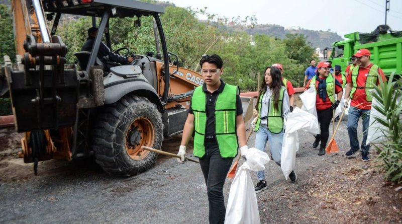 Realizan limpieza del río Querétaro