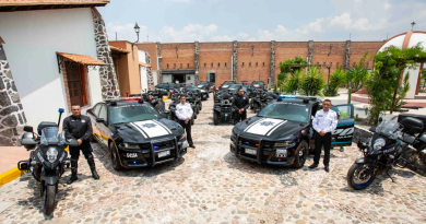 Se suman 50 nuevos agentes viales para dar cobertura a todo el municipio. Con una inversión de 58 mdp de recursos municipales, Mauricio Kuri entregó 20 unidades Dodge Charger, 12 cuatrimotos y 10 motocicletas.