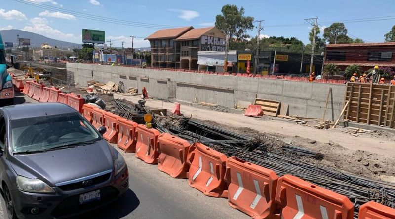 Alertan por cierre de carriles en 5 de Febrero