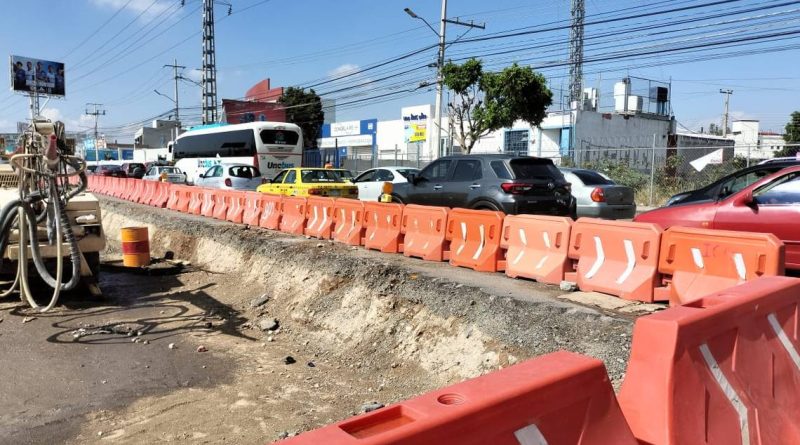 Causa malestar tráfico en 5 de Febrero