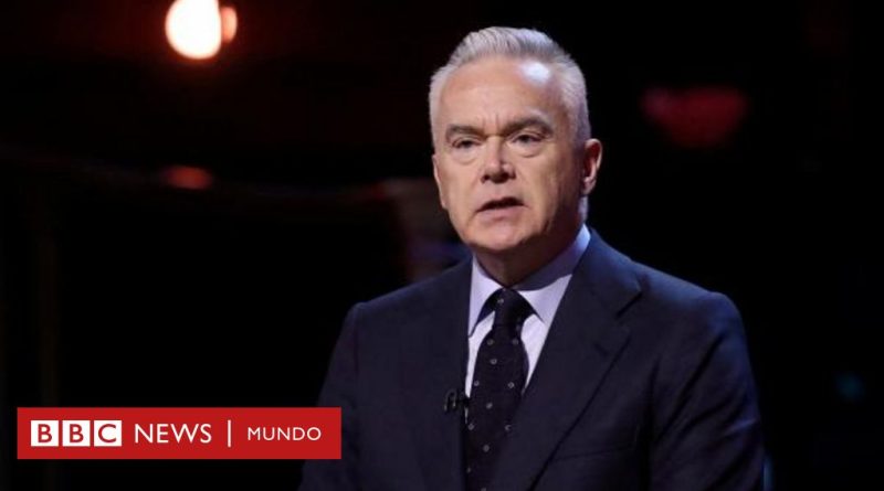 Huw Edwards, el presentador de la BBC en el centro de un escándalo por el pago de fotos explícitas, está hospitalizado con "graves problemas de salud mental" - BBC News Mundo