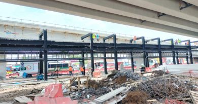 Colocan techo en estación de transporte público de la Obrera