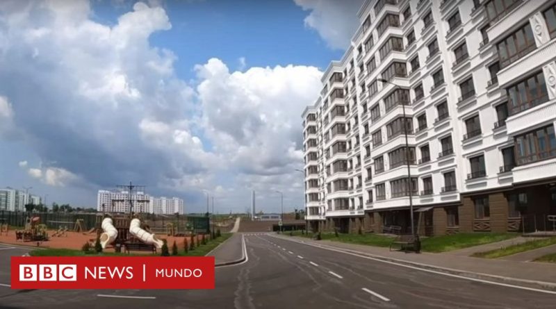 Guerra Ucrania - Rusia: los rusos que buscan su casa soñada en los nuevos edificios de Mariúpol, la ciudad ucraniana destruida y ocupada por Moscú - BBC News Mundo