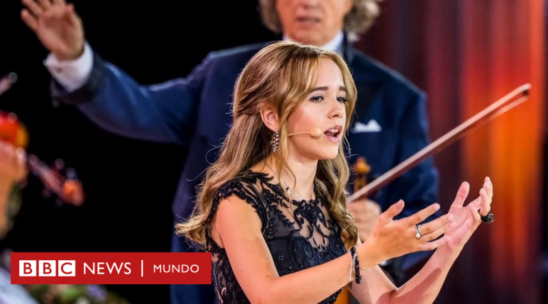 Emma Kok: la joven holandesa de 15 años que sufre una rara enfermedad y cuyo conmovedor video cantando con el maestro André Rieu se hizo viral  - BBC News Mundo