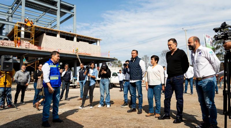 Supervisa Kuri obras de albergue del Hospital del Niño y la Mujer