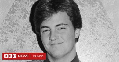 Muere Matthew Perry de Friends: la vida en fotos del icónico actor que murió a los 54 años  - BBC News Mundo