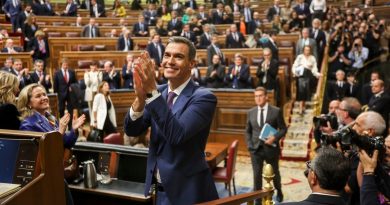 Pedro Sánchez, presidente del Gobierno por tercera vez con más votos y escaños que en las anteriores investiduras