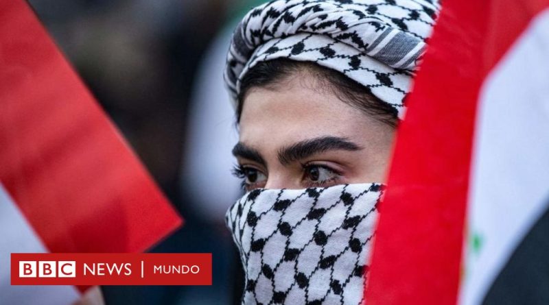 Guerra Israel - Hamás: cómo la kufiya se convirtió en una prenda tan icónica para los palestinos (y en un símbolo de resistencia) - BBC News Mundo