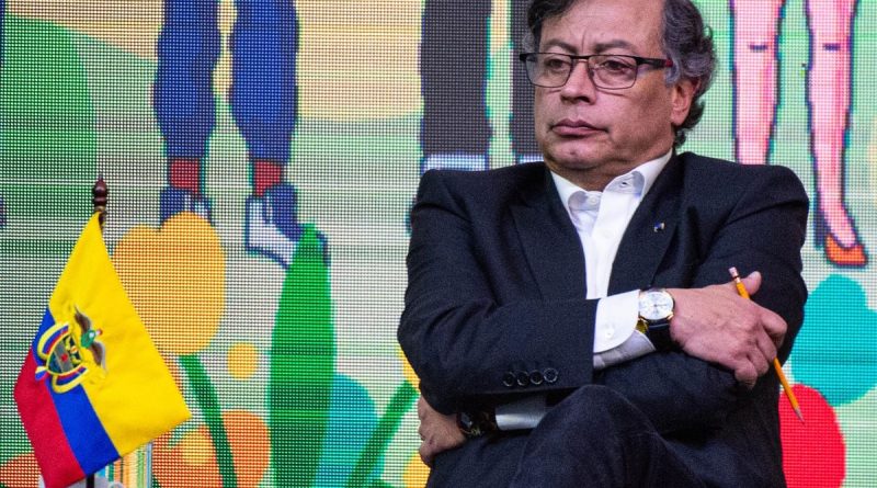 La imagen de Gustavo Petro se desploma en la encuesta Invamer