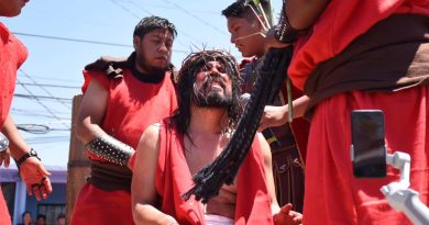 Más de 700 asistentes al Viacrucis de Santa María Magdalena