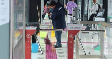 Reportan goteras en estaciones Qrobús ubicadas en Paseo 5 de Febrero