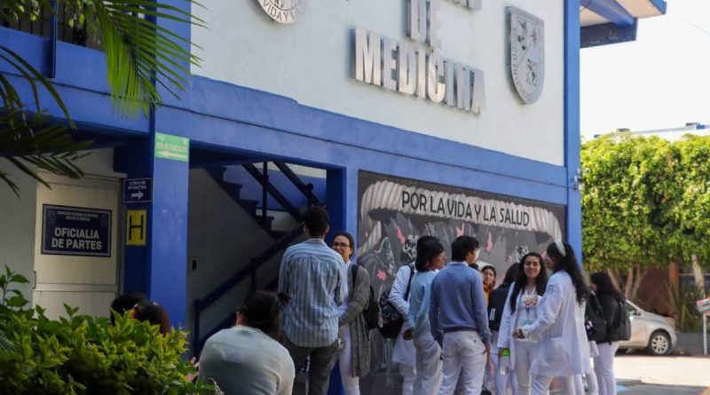 Separan de su cargo al coordinador de admisiones de la Facultad de Medicina de la UAQ