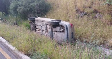 Doble salida de camino en Bulevar de la Nación