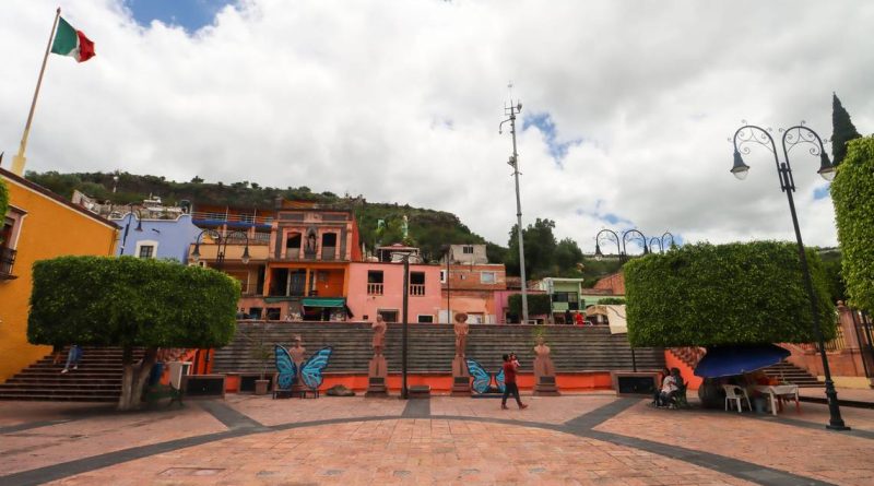 El Marqués arregla abasto de agua