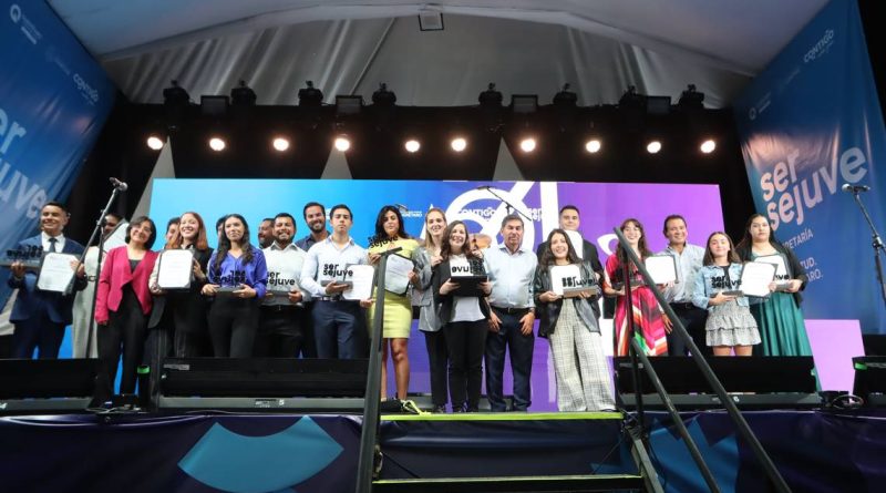 Entregan el Premio Estatal de la Juventud 2024