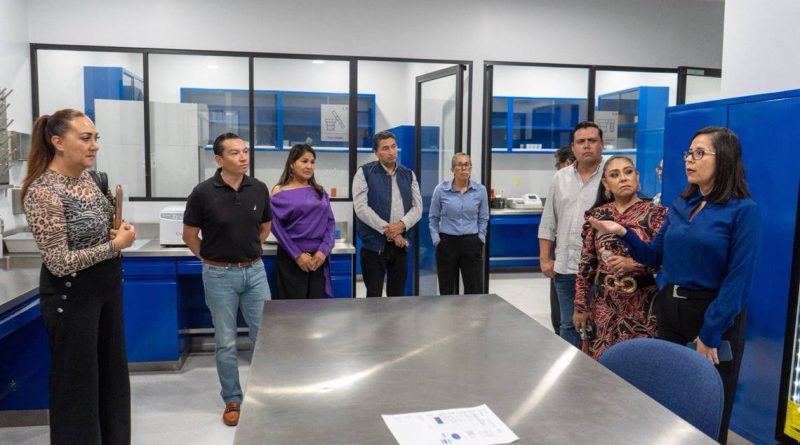 Muestran a visitantes el Centro Estatal de Evaluación de Control y Confianza