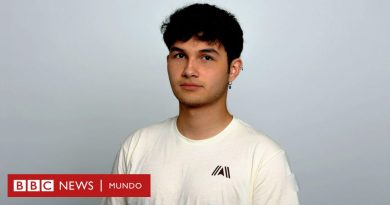 Salud mental | "Escucho voces hablándome en un idioma que no entiendo": el joven de Colombia que ganó un premio en EE.UU. por contar cómo es vivir con un trastorno esquizoafectivo - BBC News Mundo