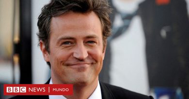 Matthew Perry: cómo la muerte del actor de "Friends" expuso la red de médicos y traficantes en Hollywood que suministra ketamina a los famosos - BBC News Mundo