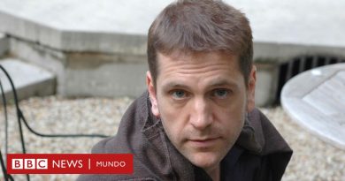 Patrick Autréaux: "La identidad gay es una construcción en gran medida occidental que llegó con una gran carga negativa"  - BBC News Mundo