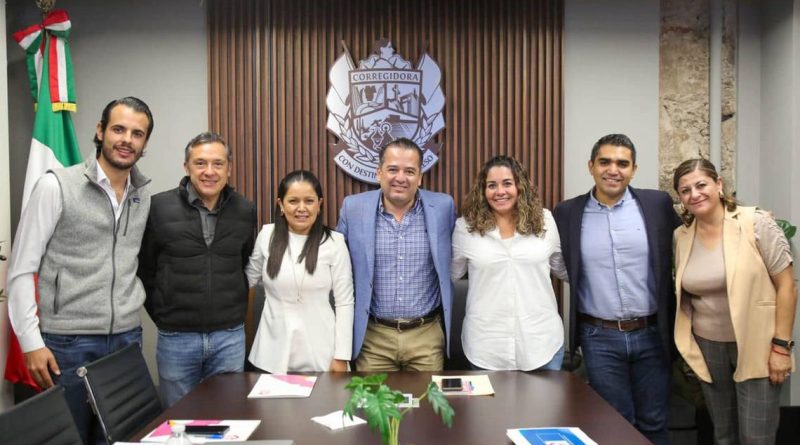 Presenta Chepe a 3 nuevos funcionarios