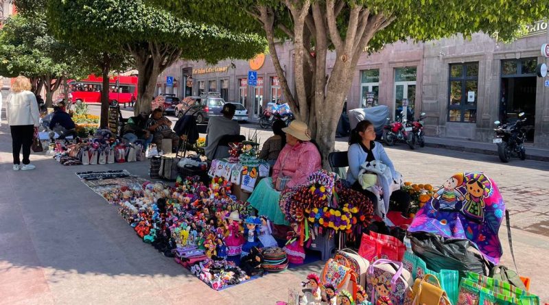 Ambulantes invaden de nuevo el Centro Histórico