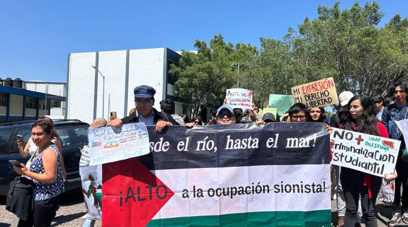 Exigen estudiantes de la UAQ disculpa pública de la SSC