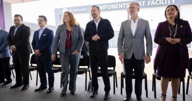 Inaugura Kuri laboratorio de “altos vuelos” en tecnología