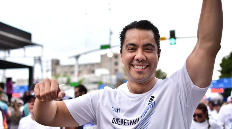 Participó Macías Olvera en el Querétaro Maratón