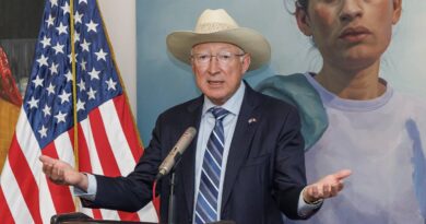 Conferencia de prensa de Ken Salazar, embajador de México en Estados Unidos. Foto: Yaretzy M. Osnaya