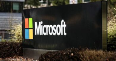 Una enorme interrupción de los servicios de Outlook y Teams de Microsoft lleva horas | CNN