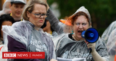 Brian Thompson: cómo el asesinato en Nueva York del director de la mayor aseguradora de EE.UU. revela la ira de muchos ciudadanos contra el sistema de salud privado - BBC News Mundo