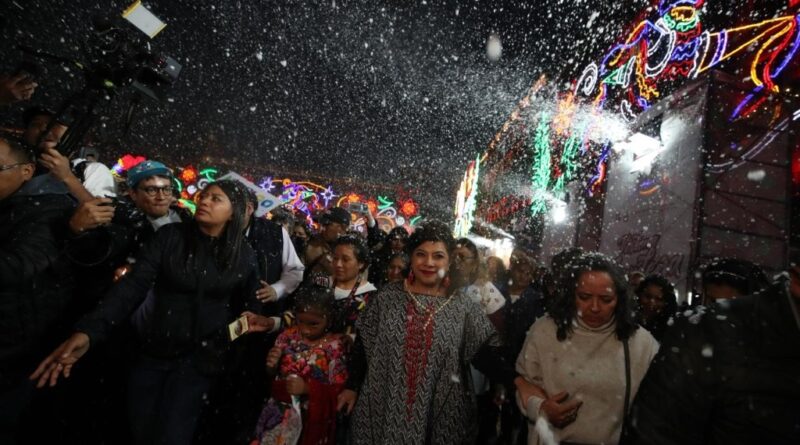 Inaugura Clara Brugada verbena navideña en el Zócalo